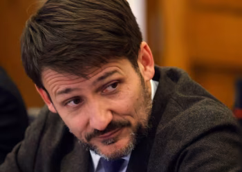 Cámara aprueba acusación constitucional contra exministro Diego Pardow y caso pasa a discusión en el Senado