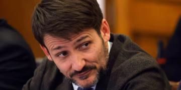 Cámara aprueba acusación constitucional contra exministro Diego Pardow y caso pasa a discusión en el Senado